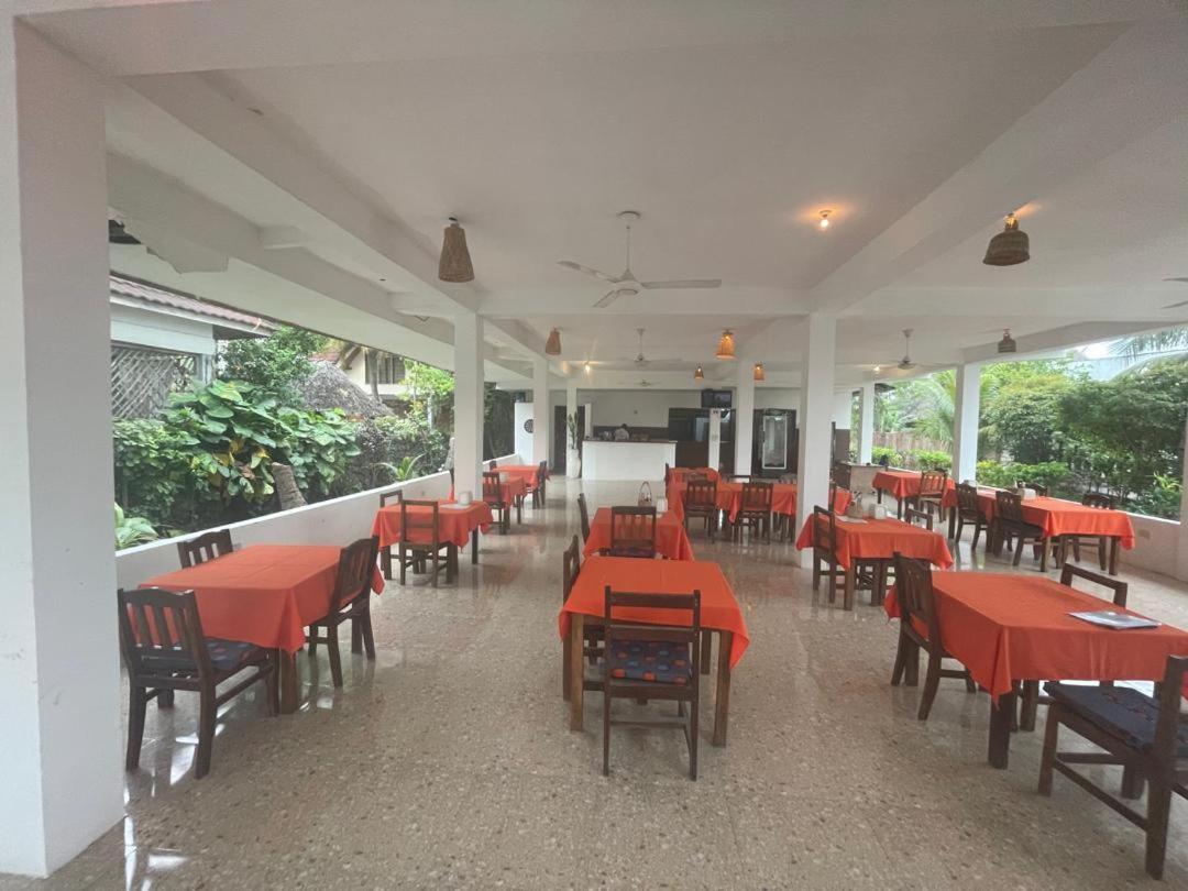 Kivulini Lodge And Restaurant Nungwi Ngoại thất bức ảnh